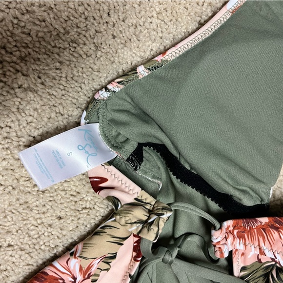 Floral one-piece swim suit - Picture 3 of 3